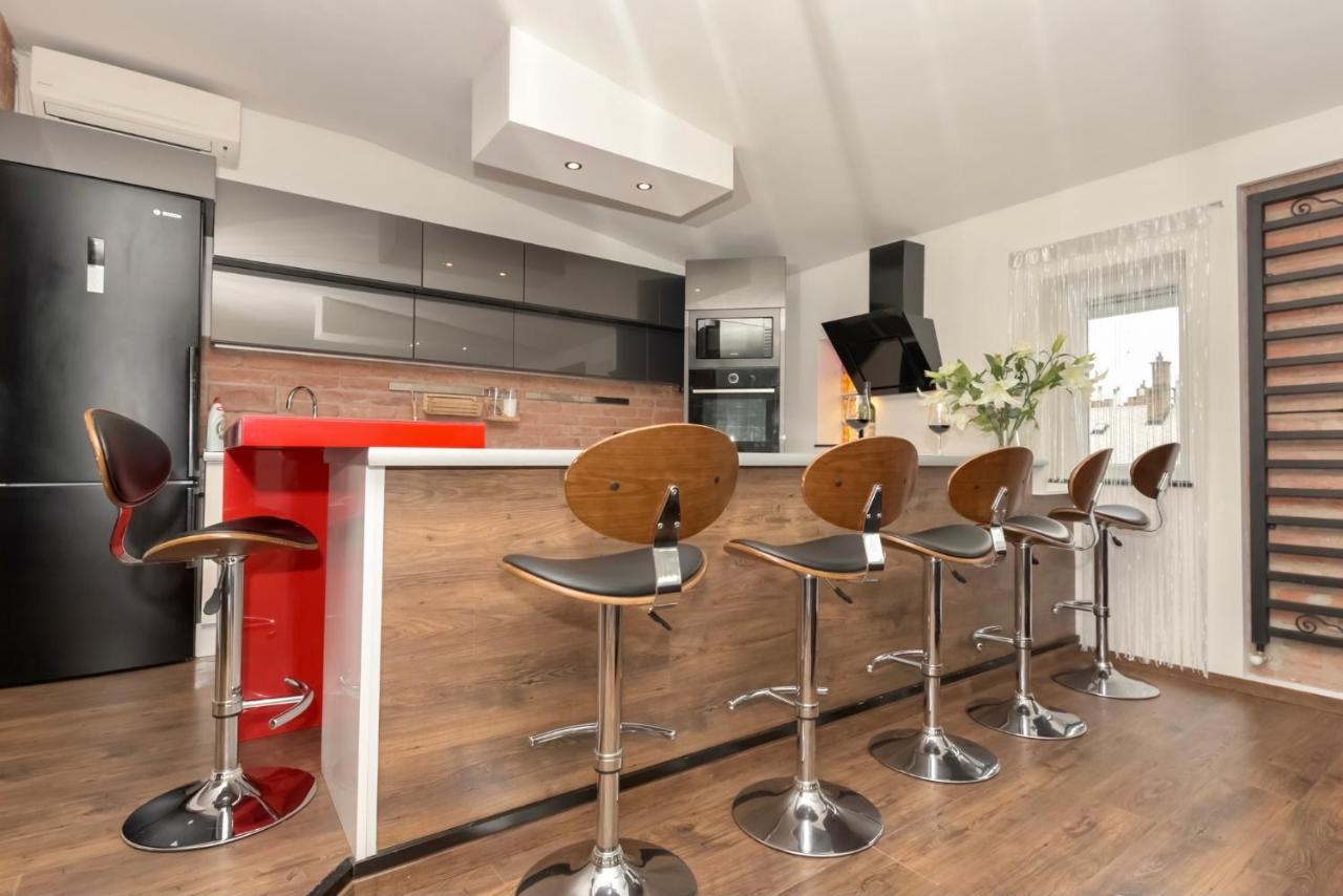 Nightingale Luxury Apartment Budapest Eksteriør billede